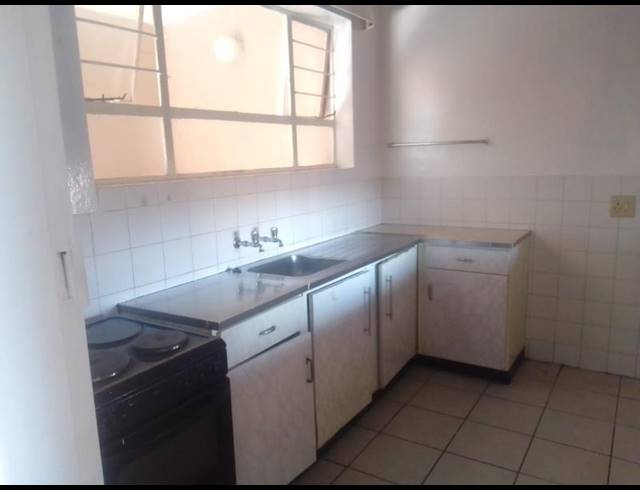 2 BEDROOM PROPERTY TO RENT IN FLORIDA